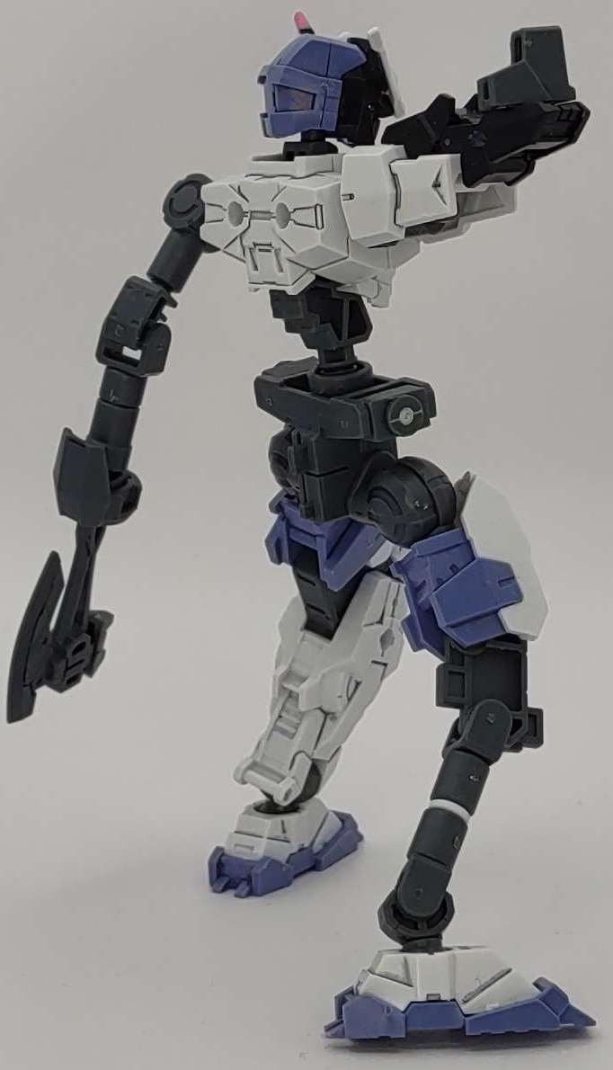 Open and relax battle stance, rear view